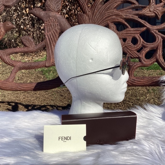 NWT FENDI 58mm Polka Dot Little Cat Eye Sunnies - Picture 4 of 9